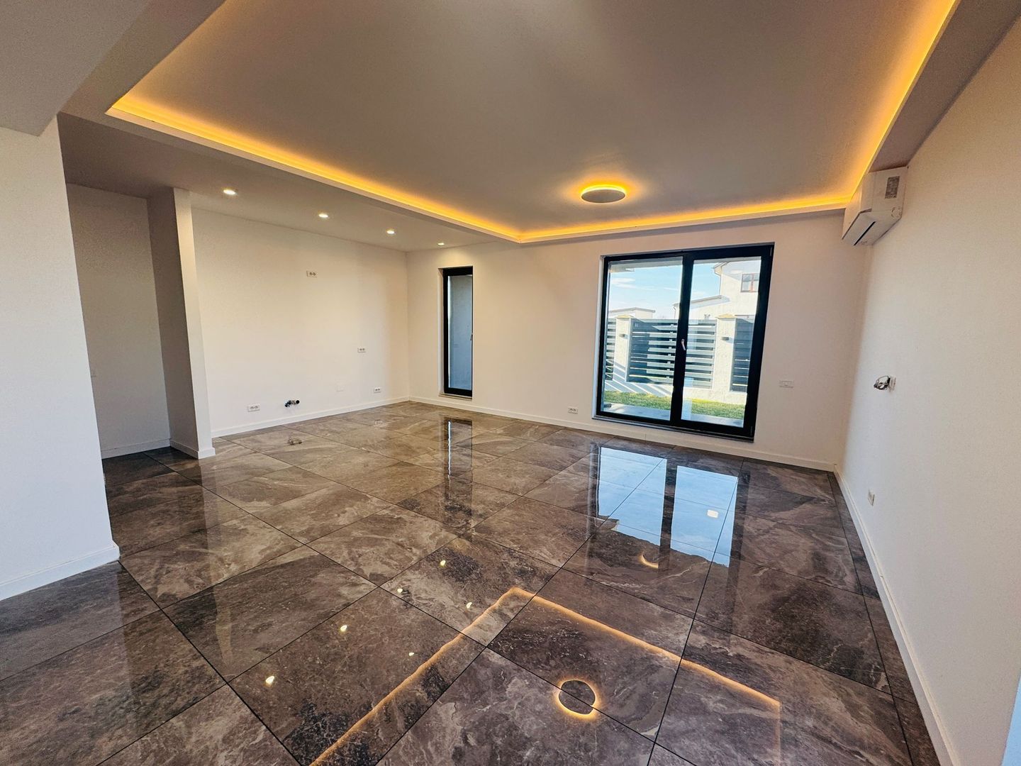 Popesti-Leordeni vila P+1+M 5 camere - Poză 4