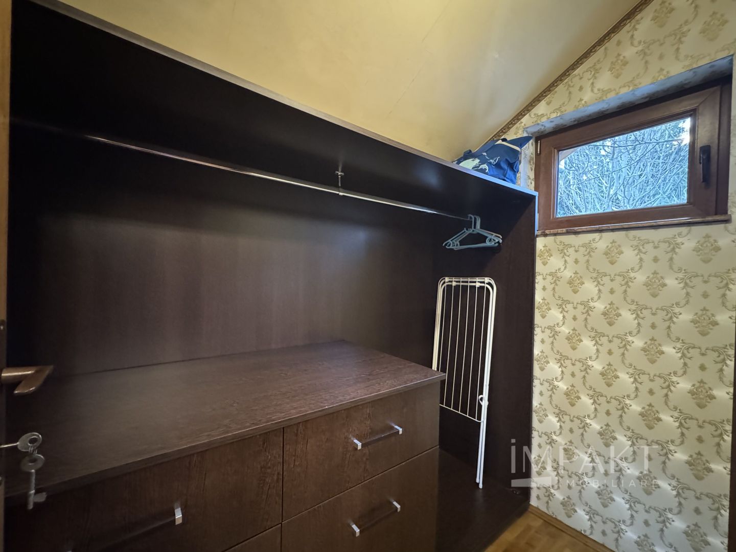 apartament 3 camere 100 mp pe 2 etaje zona Horea central, de închiriat - Poză 13