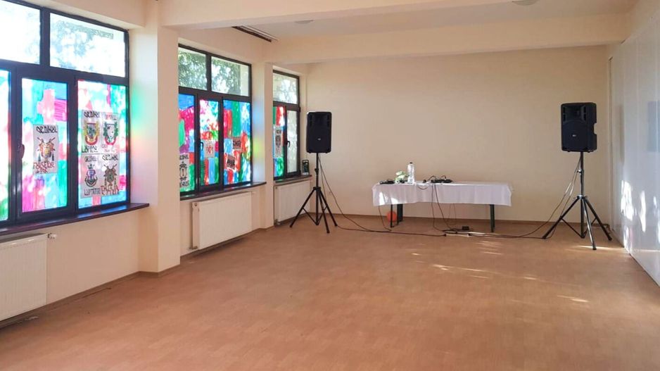 Hotel cu arhitectură montană deosebită poziționare premium Sâmbătă de Sus - Poză 5