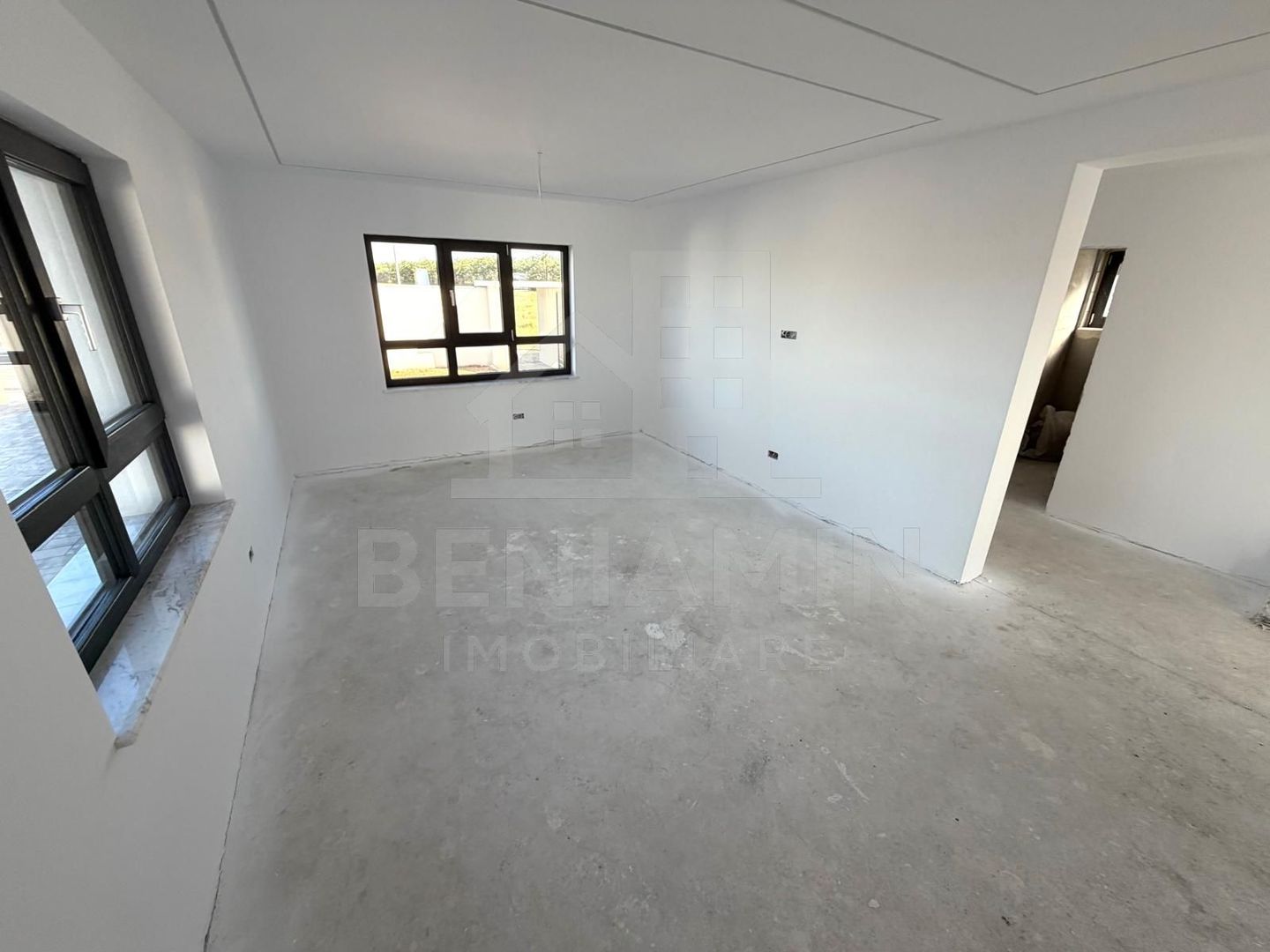 Casa noua moderna P+1 zona Ford cu incalzire in pardoseala 518mp - Poză 2
