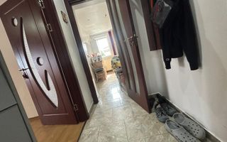 De vanzare apartament 2 camere zona Judecatorie Onesti - Poză 4