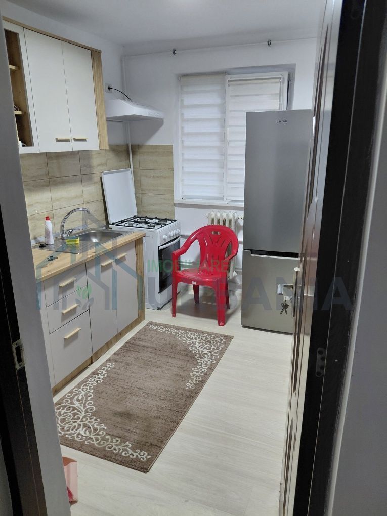 Apartament cu 2 camere, 42 mp, renovat, în Micro, strada Horia, Bloc F3B, parter, Pașcani - Poză 6