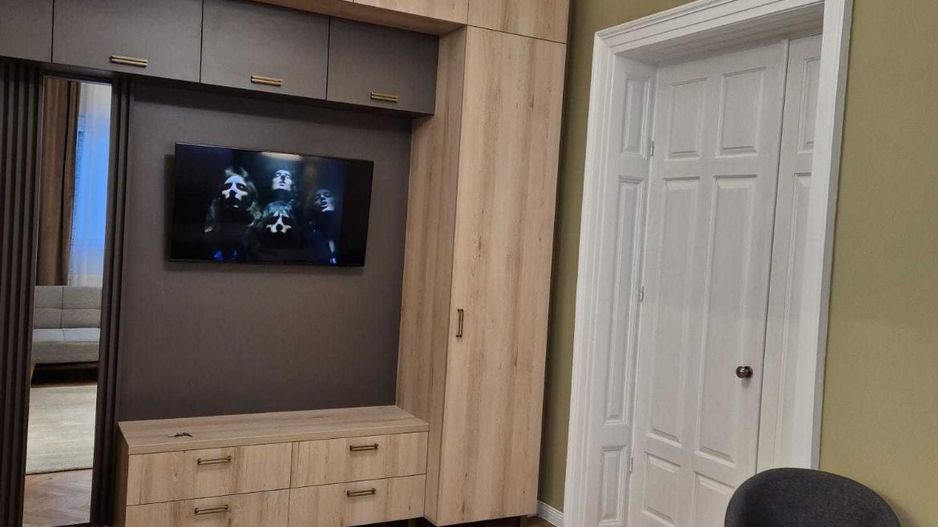 AP. 2 CAMERE VICTORIEI, PRIMA INHCIRIERE, RENOVAT, CENTRALA, PARCARE - Poză 3