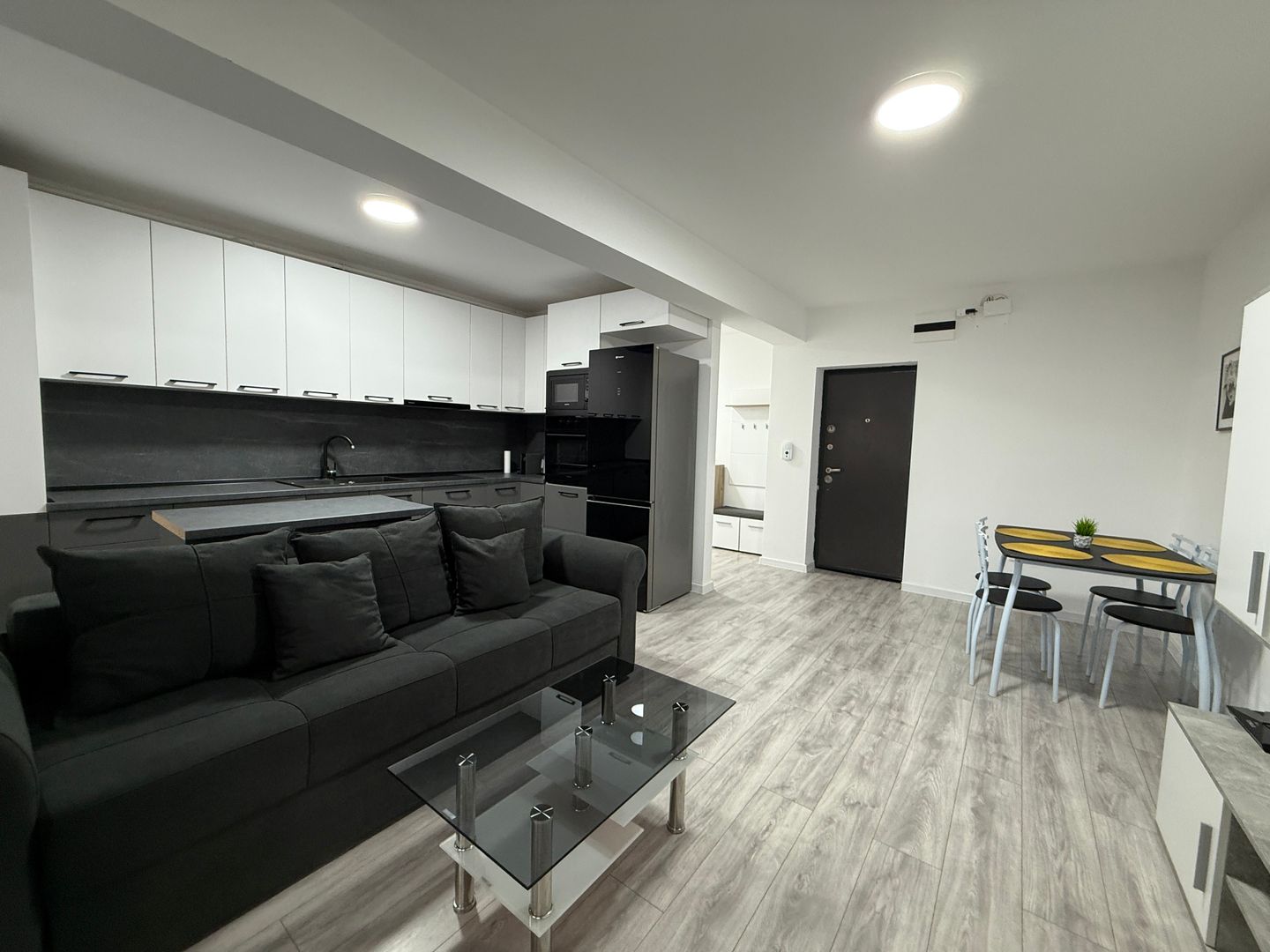 Apartament 2 camere modern cu balcon spatios zona Doamna Stanca - Poză 17