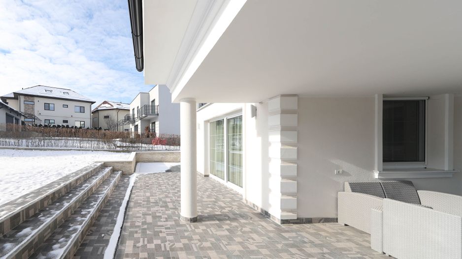 Casă ideală pentru familie în Brașov, Bunloc – spațioasă, luminoasă, priveliște - Poză 12