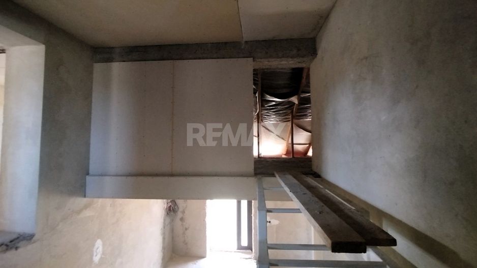 CASĂ CU 2 NIVELE – 136 m² | 4 DORMITOARE | 7 ARI ANENII NOI - Poză 21