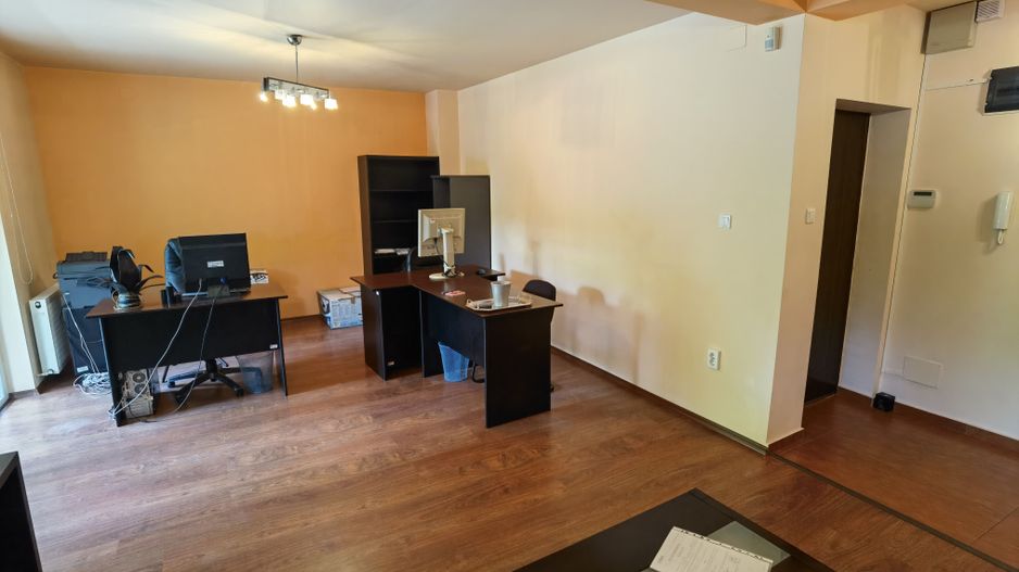 Apartament 2 cam -Birou - Poză 1