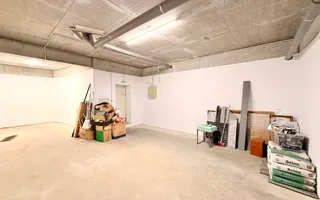 Tribunal Bulevardul Unirii 2 camere 147 mp 60 utili terasa 6 mp curte 81 mp 2025 - Poză 17