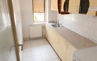Apartament 3 camere, 63 mp | Str. Cuza Vodă | Orientare E–V - Poză 1
