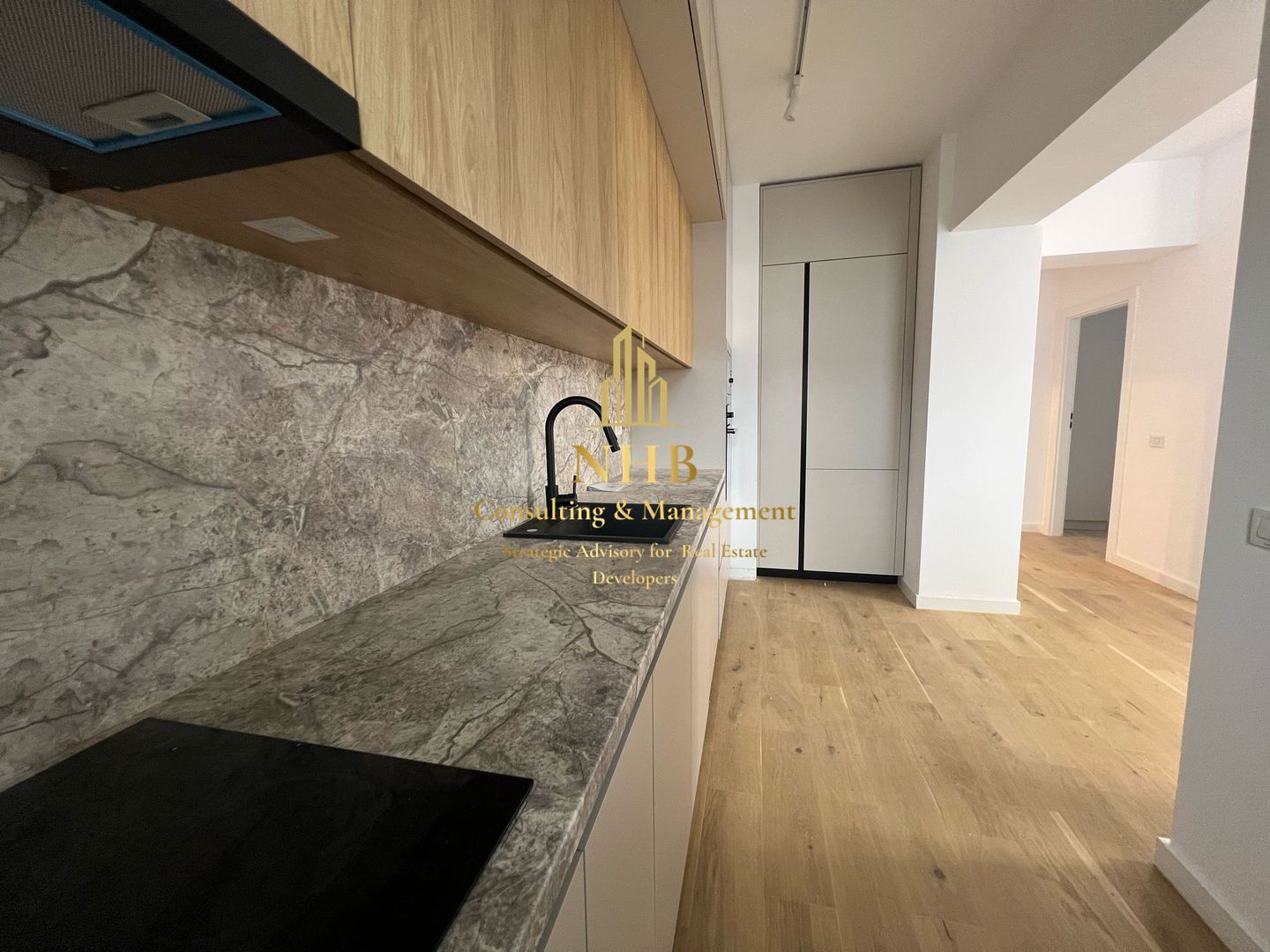 Apratament de inchiriat -3 camere-FIRST ESTATES PIPERA- 2 Balcoane + PARCARE - Poză 3