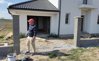CASA NOUA IN GRI DE VANZARE - Poză 2