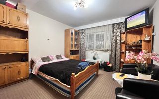 Garsoniera decomandata, etajul 3, Cetate - Poză 1