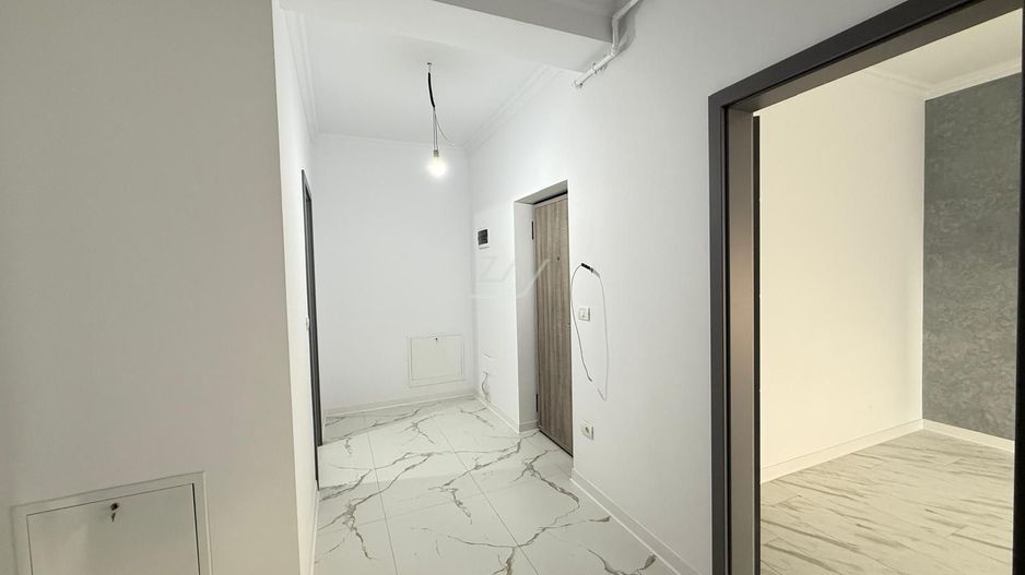 Etaj 1. Decomandat. Loc de parcare. - Poză 8