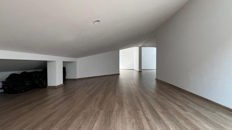 Deasupra tuturor — Penthouse 400 mp cu terasă de 100 mp - Poză 28