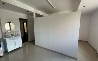 Birouri,sediul firme de închiriat  Etaj 1 în Aradul nou. - Poză 10