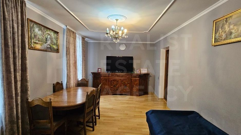Chirie, apartament, 5 camere, Strada Haiducilor, Codru - Poză 1