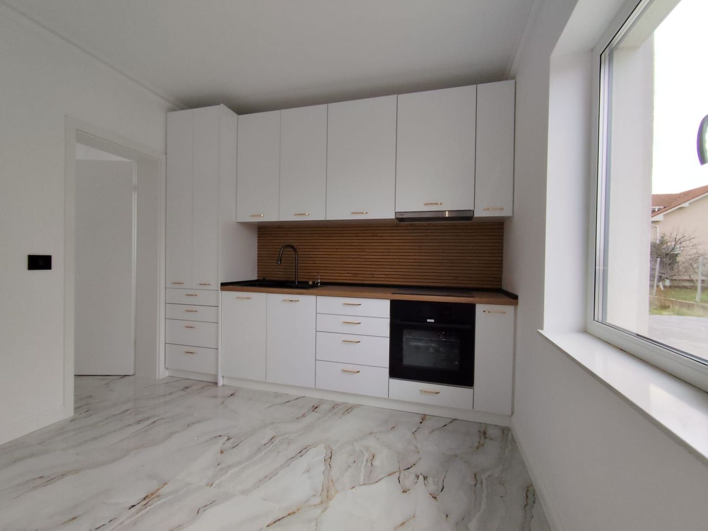 Casa in Sanmartin, Bihor – se va vinde la cheie, mobilata, utilata - Poză 2