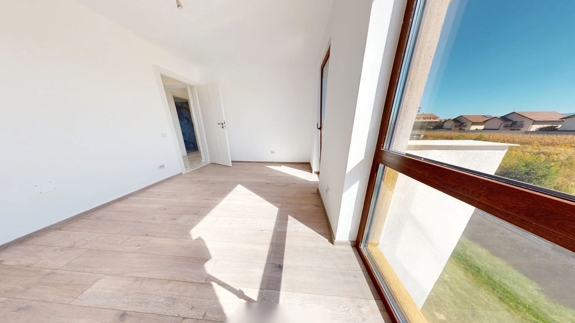 Vila noua, din caramida Harman-Brasov - Poză 8