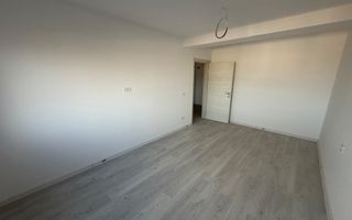 Decomandat. Disponibil imediat. Strada asfaltata - Poză 10