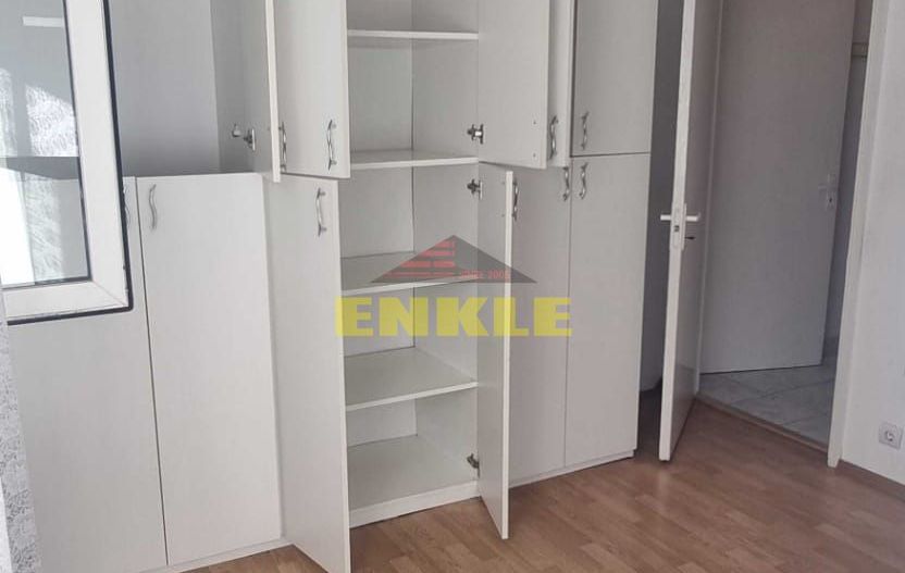 De vanzare apartament cu 3 camere, zona Unirii - Poză 3