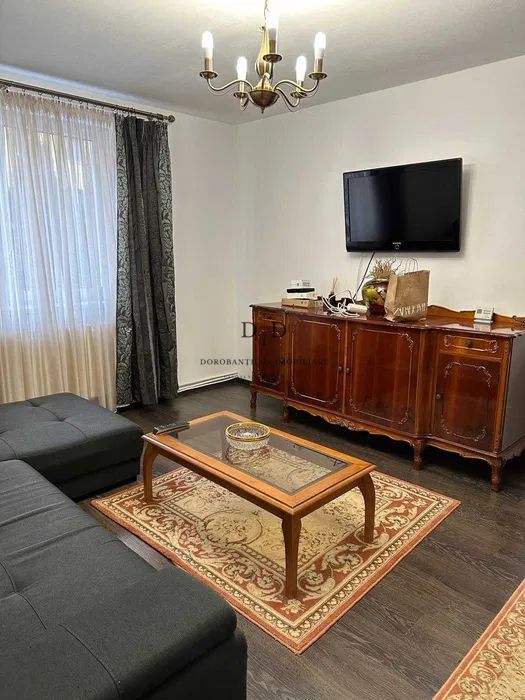 Apartament 3 camere de vânzare | Garaj + Boxa | Centru – Zona HOREA - Poză 1