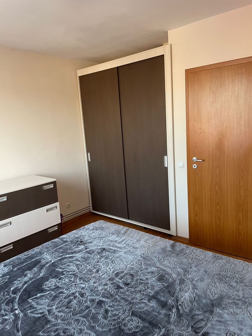 Închiriere apartament 3 camere | Piața Victoriei | Etaj 7/8 cu lift nou - Poză 8