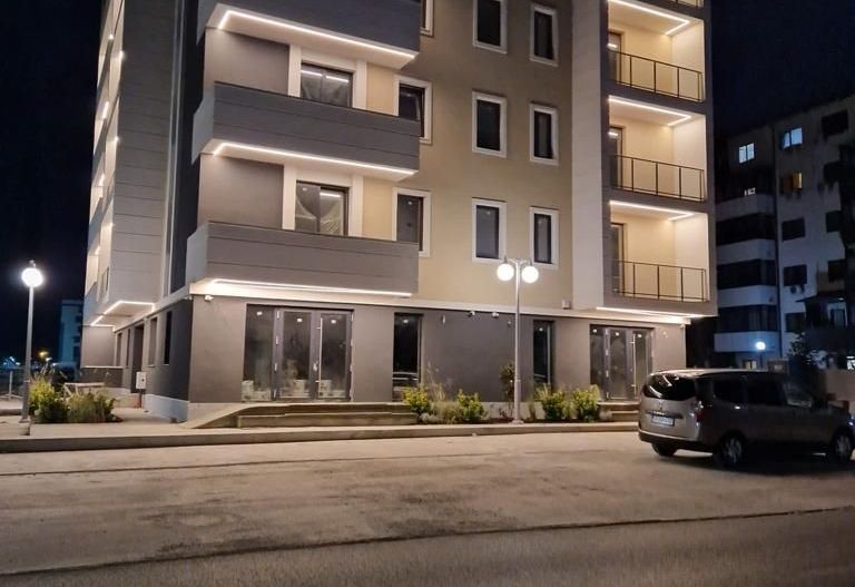 Garsonieră Bragadiru Loc de parcare inclus Mobilata Utilata - Poză 11
