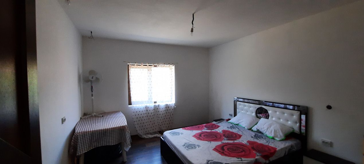 Cumpana Spațiu și curte generoasă! Casa familiei tale! - Poză 13