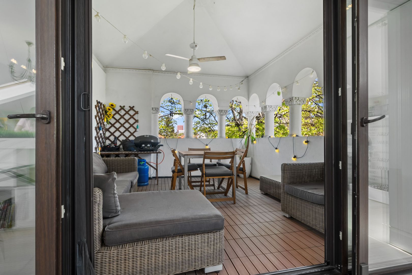 Eleganță și Spațiu în Inima Cartierului Domenii | Apartament cu 5 Camere în Vilă - Poză 19