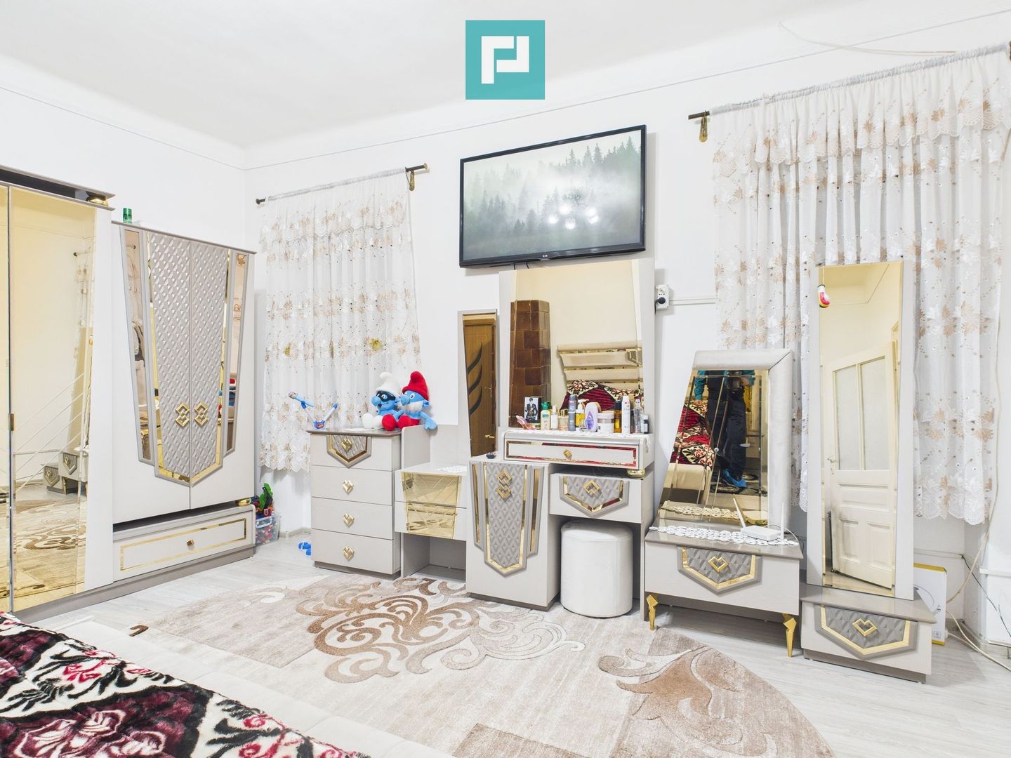 Două case, curte mare, lângă Castelul Huniazilor - Poză 3