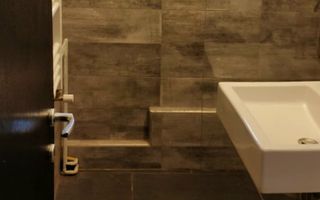 Apartament cu patru camere, zona Florilor-Craiter 80 mp - Poză 8