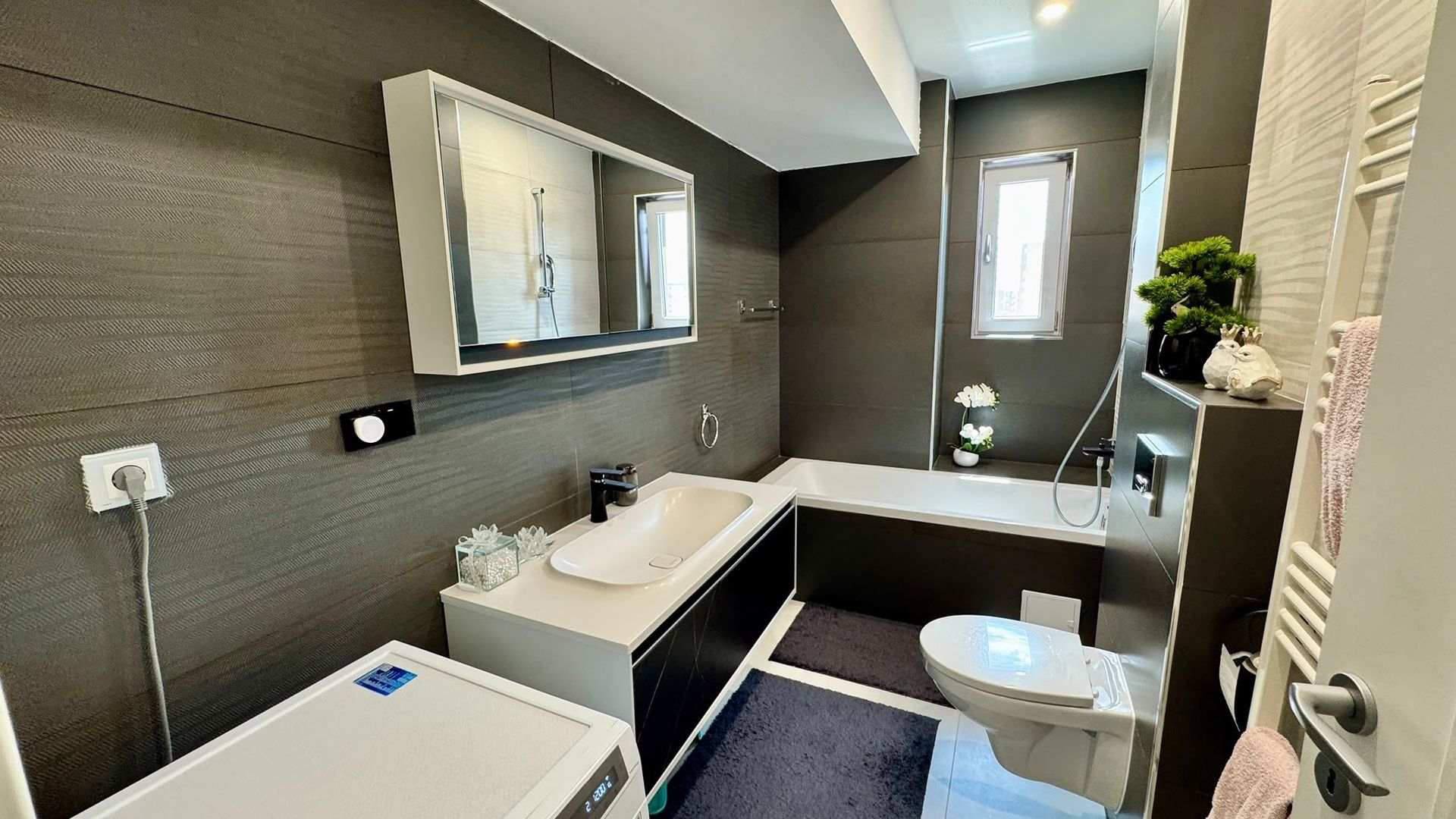 Apartament premium cu 4,5 camere  | 3 locuri de parcare subterane | Tractorul - Poză 16