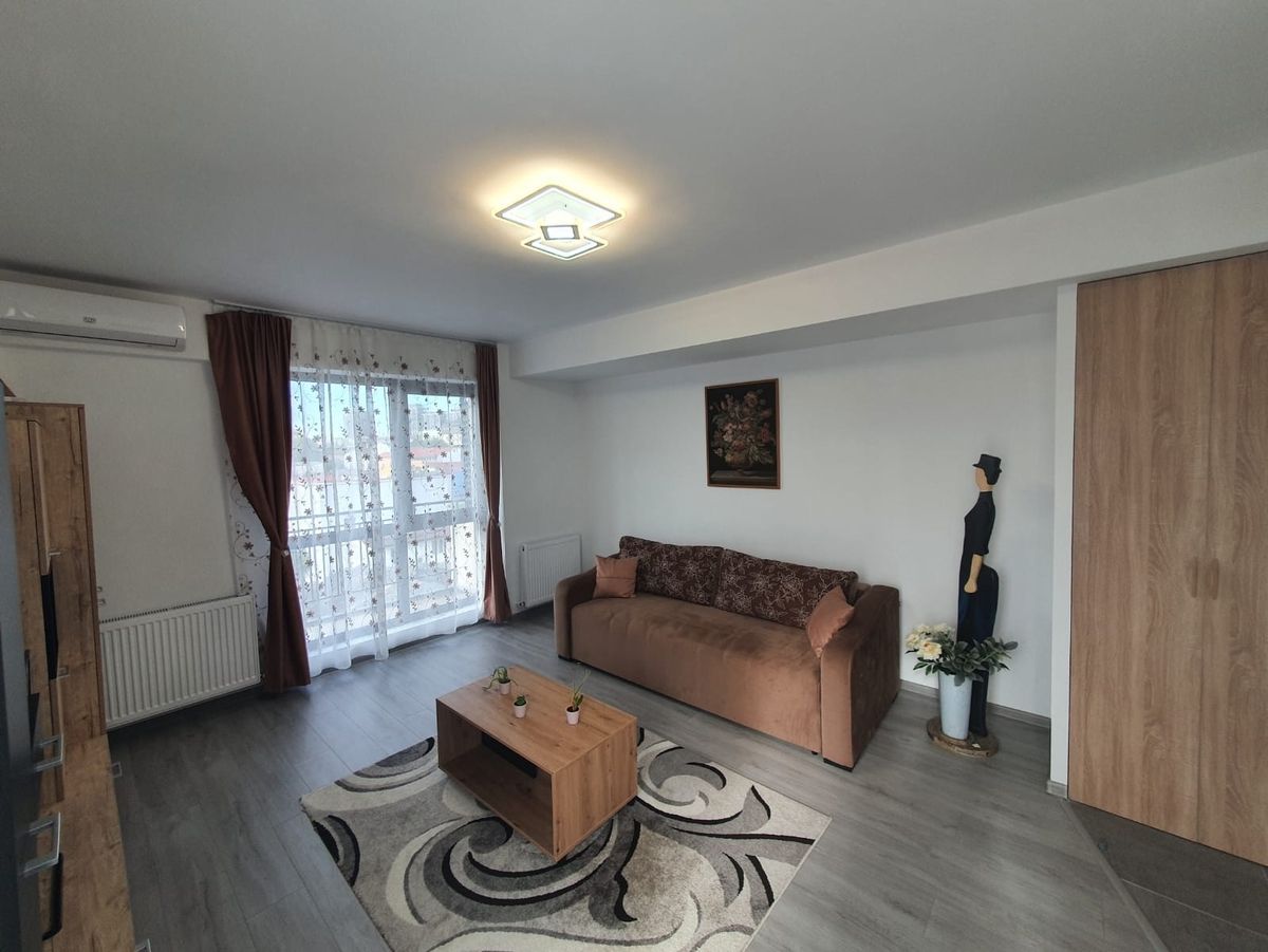 Închiriez garsonieră spațioasă,Vitan, metrou aproape, centrală proprie - Poză 2