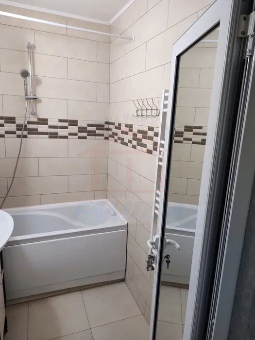 Vanzare apartament 3 camere, Micro 17, Pret 88.000 EURO, sup 64mp - Poză 7