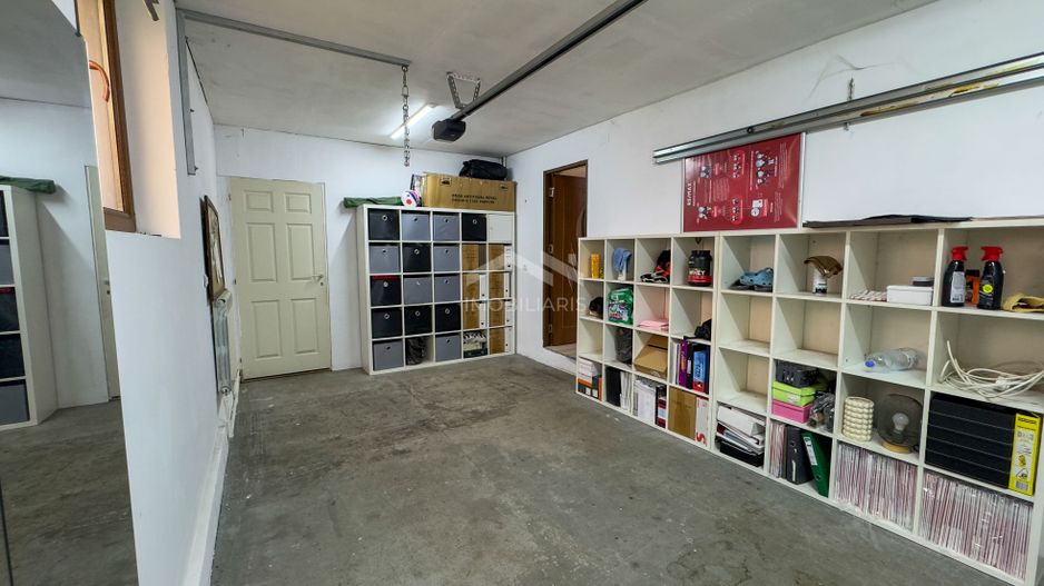 Casă modernă cu 5 camere, garaj și curte mare, mobilată in Corbu - Poză 8