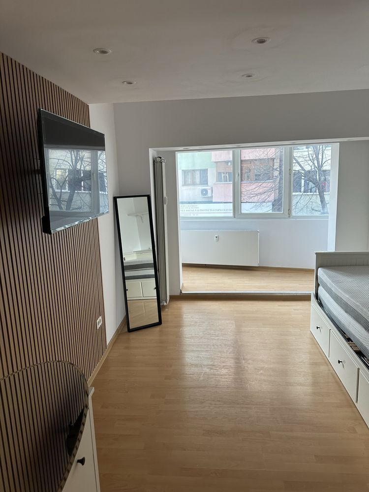 APARTAMENT SPATIOS  METROU ZONA MOSILOR - Poză 1