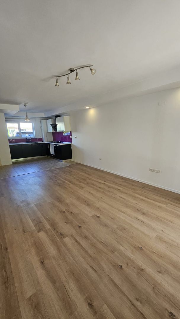 Vila 3 camere in Cosmopolis - Poză 4