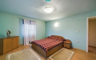 Casă situată Central în Dumbrăvița - Poză 22