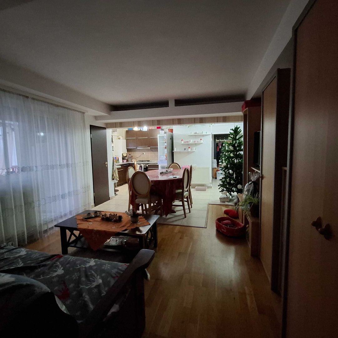 BRASADAS vinde ap cam etaj 2 in zona Avram Iancu. - Poză 1