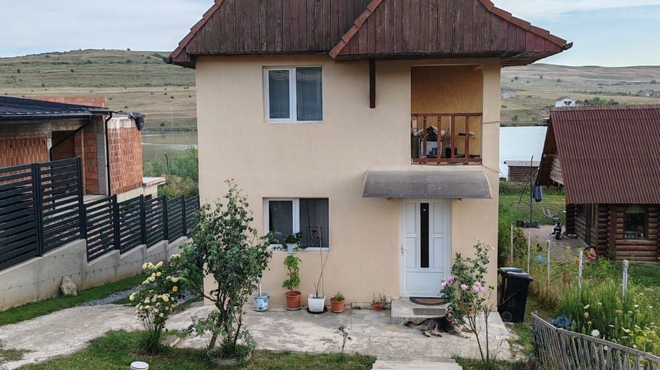 De vanzare! Casa in Campenesti, langa lac - Poză 19