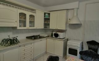 Apartament 3 camere in vila de inchiriat, central, Campina - Poză 3