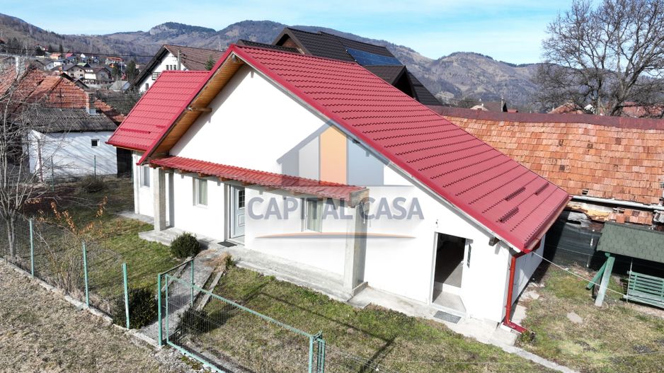 Casă Nouă, 3 Camere, 3 Băi – Vedere de vis spre Piatra Craiului - Poză 1