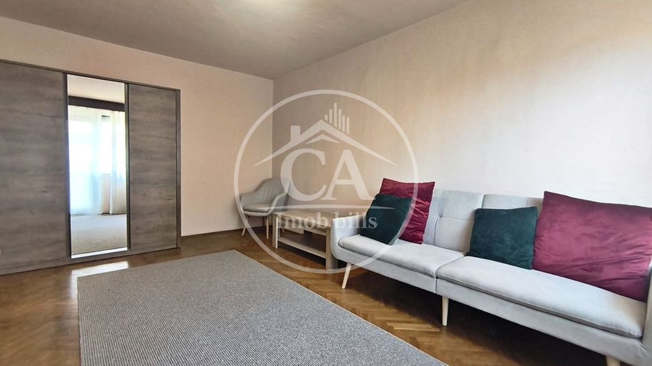 Apartament de vanzare cu 3 camere  in zona Centrala, Oradea - Poză 1