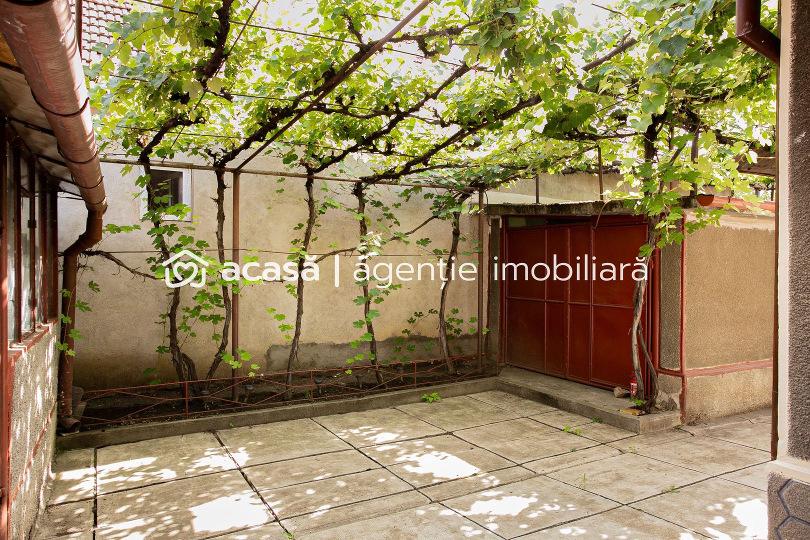 Rezervat Casa din caramida cu teren generos in Gradiste - Poză 5