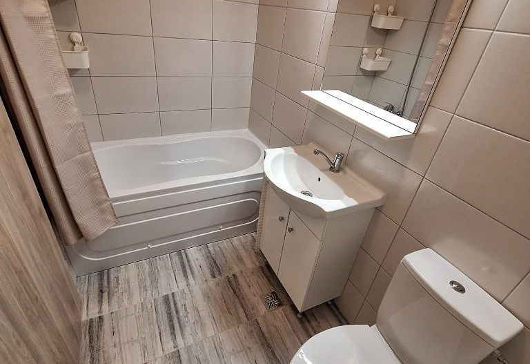 Apartament nou 2 camere, parter înalt, centrală proprie - Poză 8