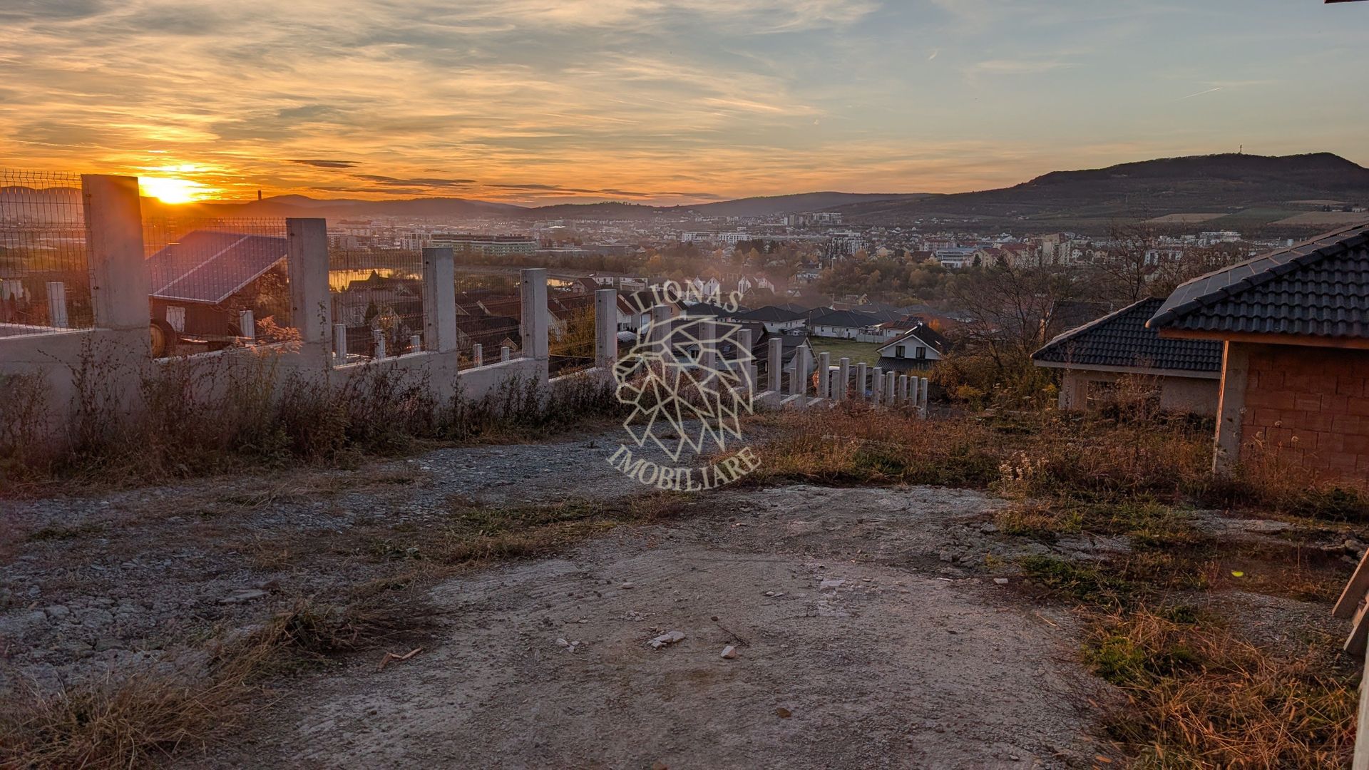 Casa 4 camere 109 mp-teren 453 mp-terasa-Zona Valea Ghinzii - Poză 3