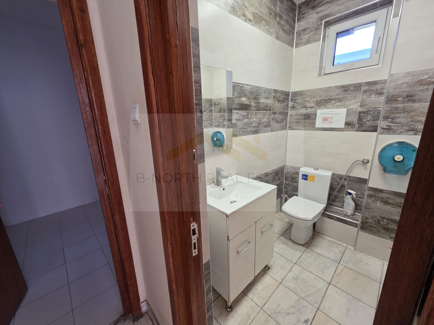 Clădiri de birouri de închiriat Sector 4 – 1.100 mp, vizibilitate stradală - Poză 18