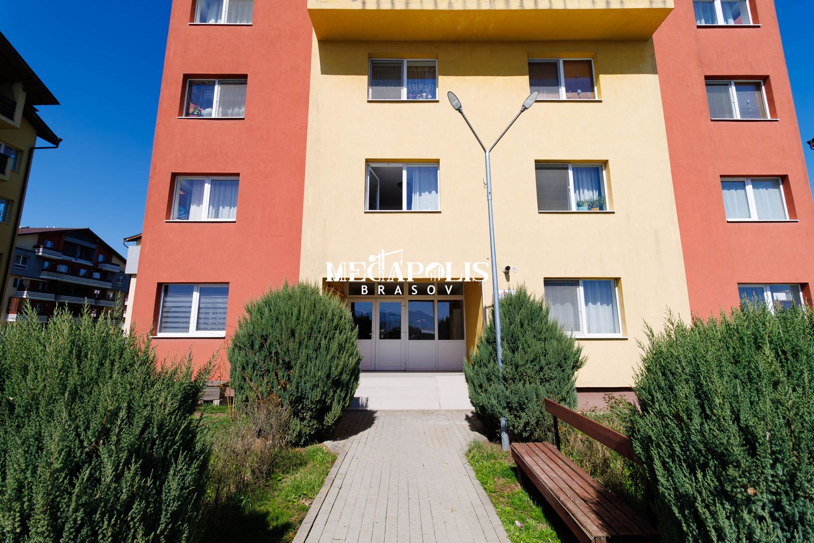 Apartament 2 Camere Decomandat / Etaj Intermediar Sanpetru - Poză 9