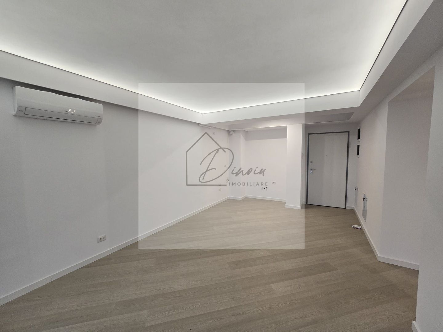 Apartament 2 camere NEMOBILAT vedere Promenada Cortina North - Poză 4