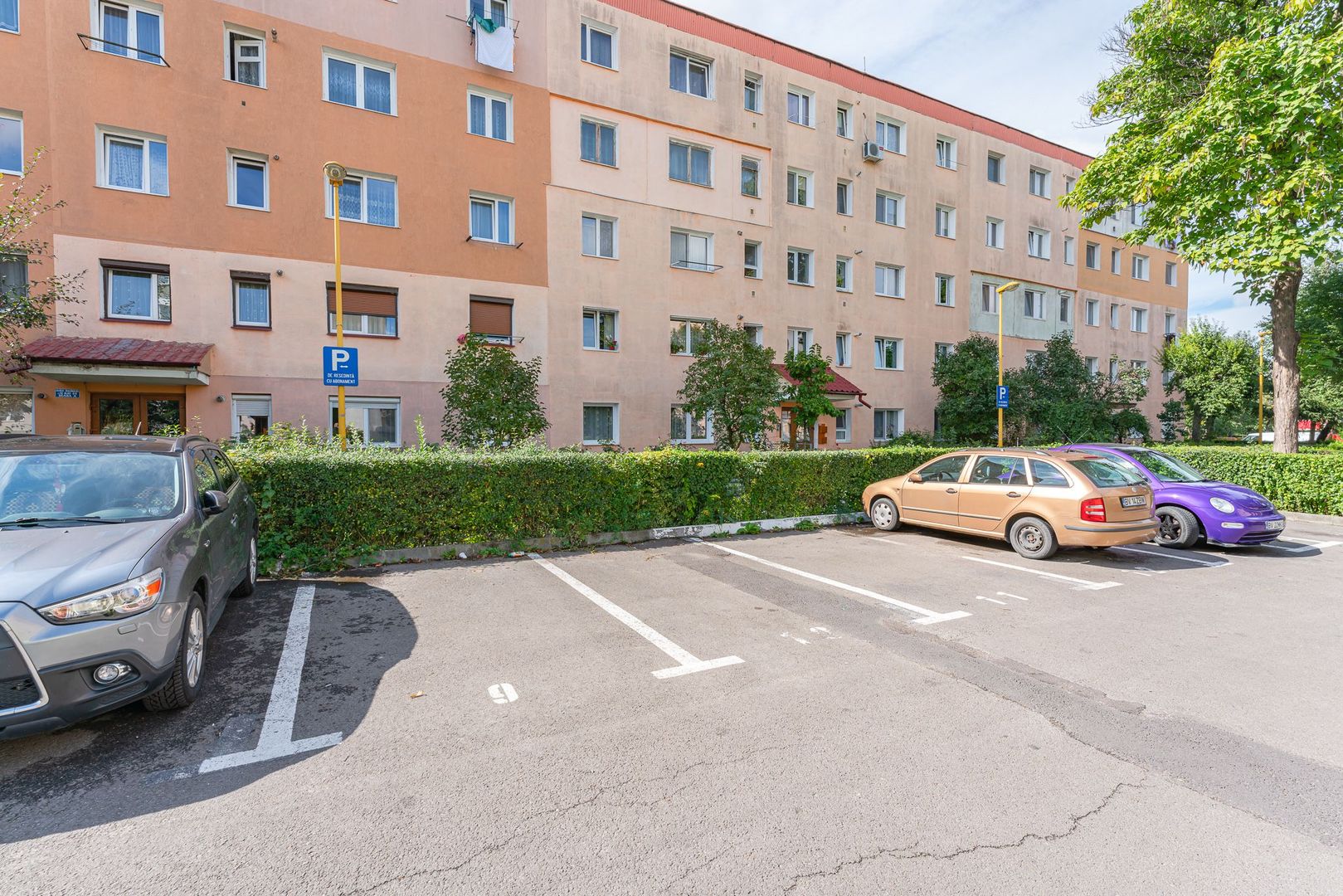 Apartament 2 camere, etaj 1, zona Florilor - Poză 1